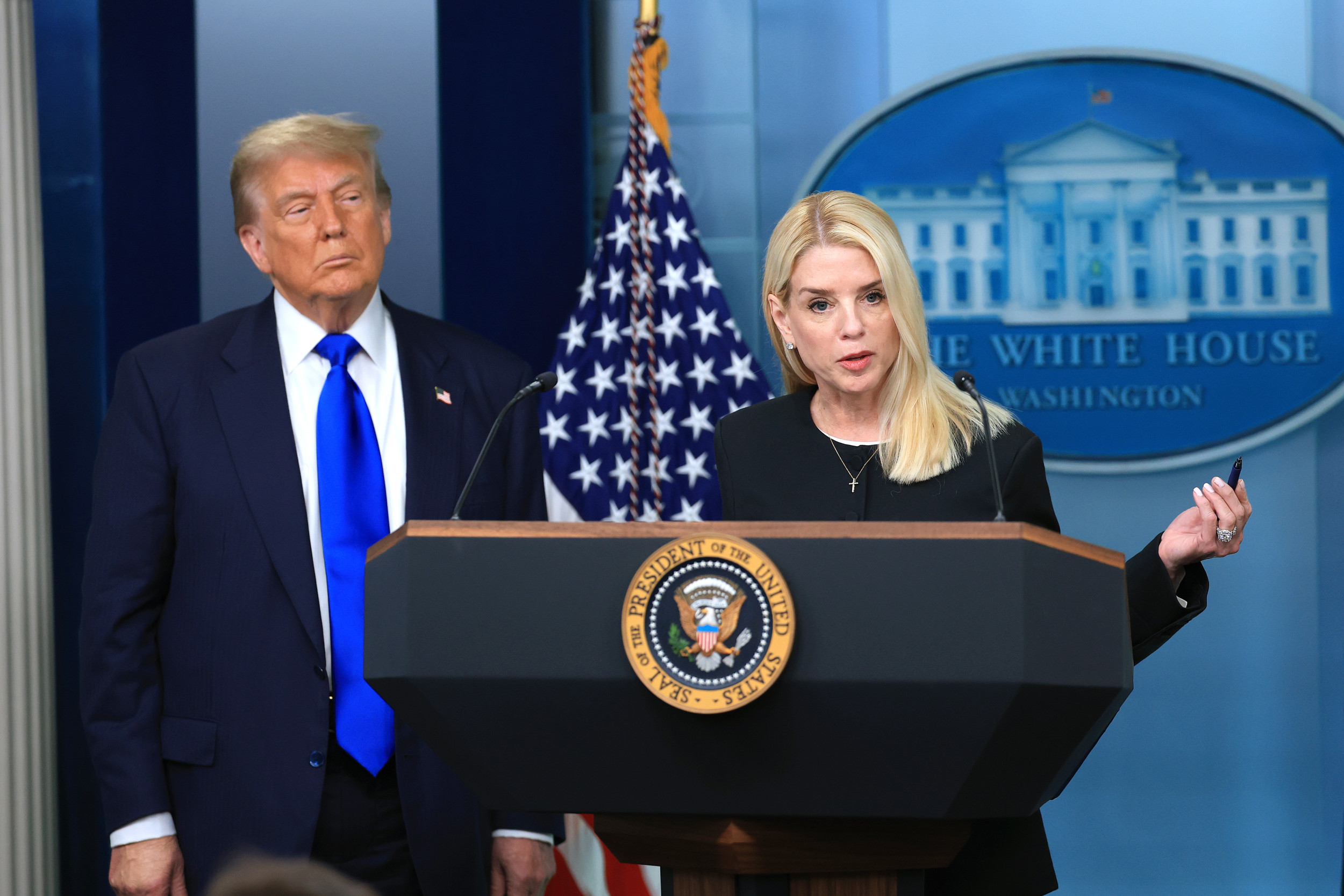www.newsweek.com